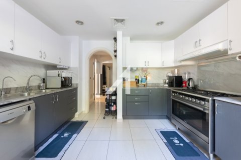 3 bedrooms Villa No. 126343 22