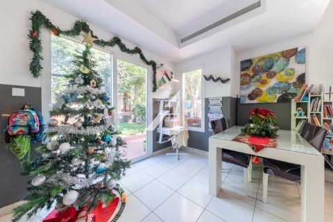 3 bedrooms Villa No. 126343 10