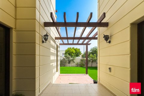 4 غرف نوم تاون هاوس  رقم 132079 25