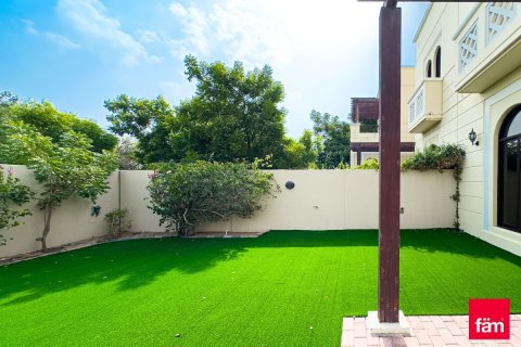 4 غرف نوم تاون هاوس  رقم 132079 23