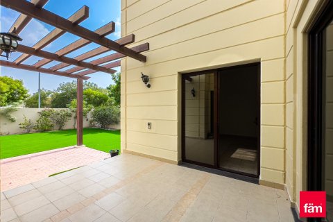 4 غرف نوم تاون هاوس  رقم 132079 24