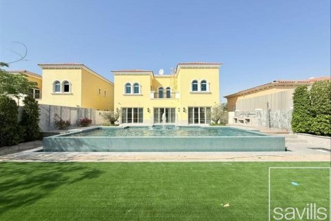 Вилла с 3 спальнями в Legacy, ОАЭ №136611 12