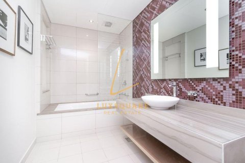 1 bedroom Apartment in DAMAC Towers by Paramount Hotels and Resorts, UAE No. 160129 6