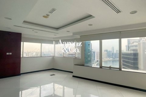 95m² Office in Business Bay, UAE No. 160125