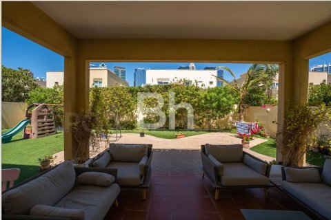 Villa de 4 chambres à Dubai, UAE No. 65035 11