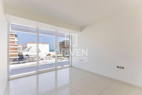 Appartement de 3 chambres à The Crescent, UAE No. 206394 9