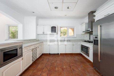 Villa de 5 dormitorios en The Villa, UAE No. 65328 2