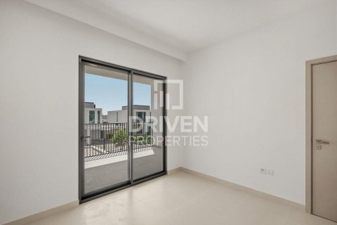 4 bedrooms Villa in EMAAR South, UAE No. 192902 15