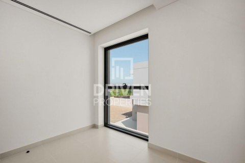 4 bedrooms Villa in EMAAR South, UAE No. 192902 12