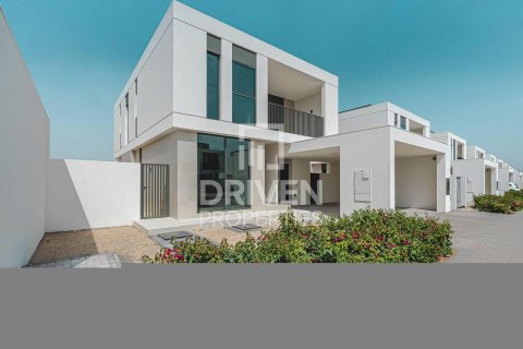 4 bedrooms Villa in EMAAR South, UAE No. 192902 7
