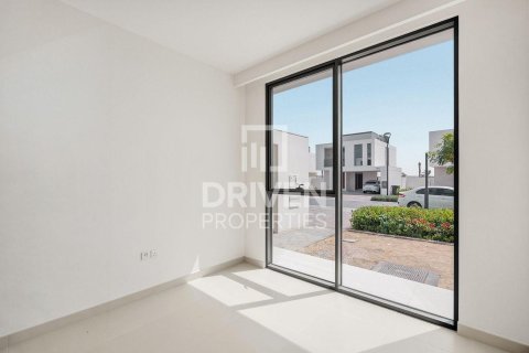 4 bedrooms Villa in EMAAR South, UAE No. 192902 17
