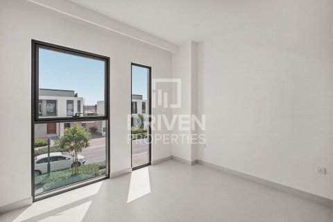 4 bedrooms Villa in EMAAR South, UAE No. 192902 19