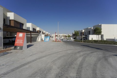 Townhouse de 3 chambres à Yas Island, UAE No. 136162 16