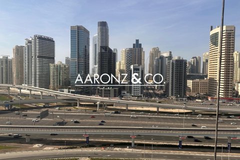 Apartment de 2 dormitorios en Jumeirah Lake Towers, UAE No. 132770 12