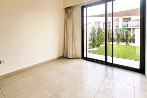 Townhouse de 4 dormitorios en The Valley, UAE No. 174093 6