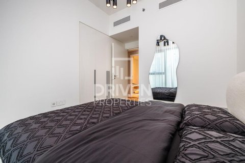 Apartment de 3 dormitorios en Downtown Views II, UAE No. 84445 8