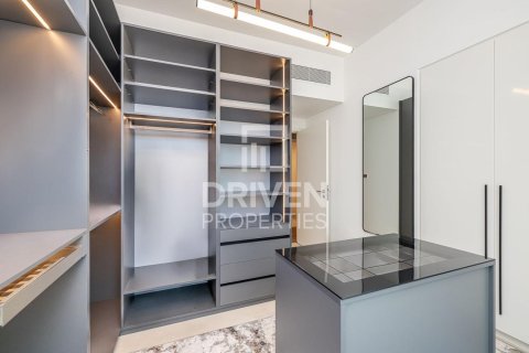 Apartment de 3 dormitorios en Downtown Views II, UAE No. 84445 12