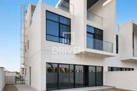 Townhouse de 4 chambres à District 11, UAE No. 209950 15