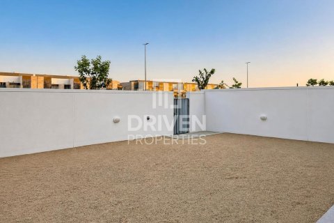 Townhouse de 4 chambres à District 11, UAE No. 209950 20