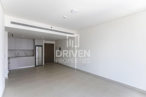 Appartement de 2 chambres à EMAAR Beachfront, UAE No. 209945 7