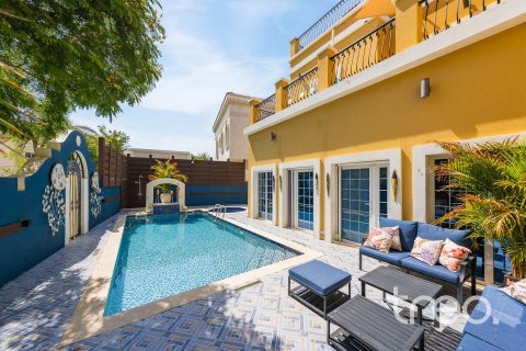 Villa de 4 dormitorios en The Villa, UAE No. 206095 3