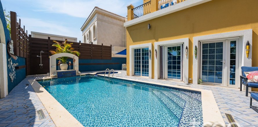 Villa de 4 dormitorios en The Villa, UAE No. 206095