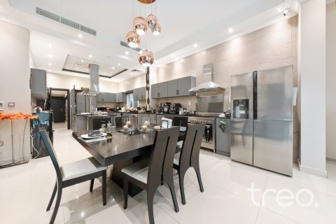 Villa de 4 dormitorios en The Villa, UAE No. 206095 7
