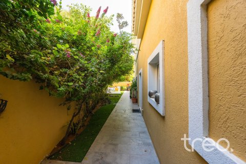 Villa de 4 dormitorios en The Villa, UAE No. 206095 17
