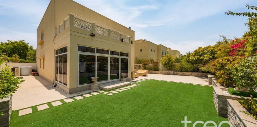Villa de 4 dormitorios en Meadows, UAE No. 206092