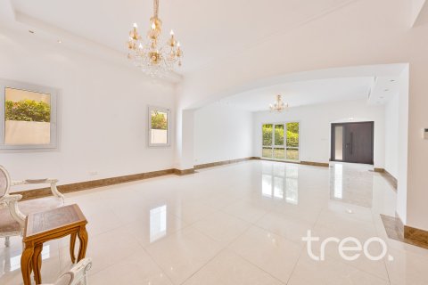Villa de 4 dormitorios en Meadows, UAE No. 206092 3