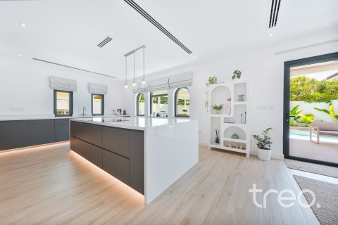 Villa de 4 dormitorios en Legacy, UAE No. 206091 9