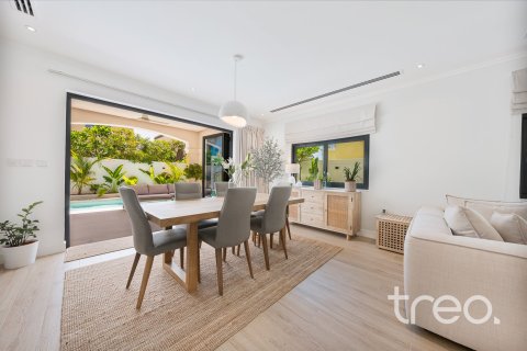 Villa de 4 dormitorios en Legacy, UAE No. 206091 7