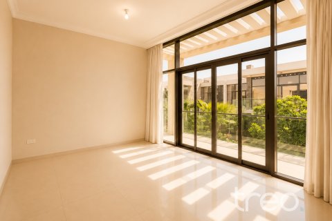 5 bedrooms Townhouse in DAMAC Hills (Akoya by DAMAC), UAE No. 199137 6