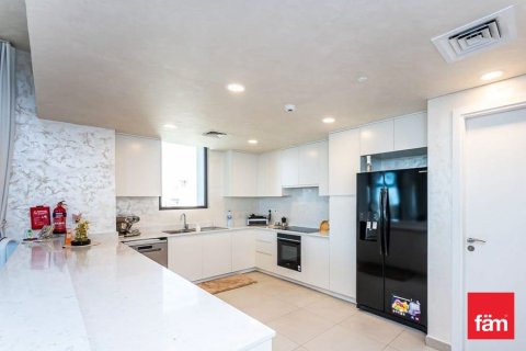 Пентхаус с 4 спальнями в Умм-Сукейм, ОАЭ №146336 12