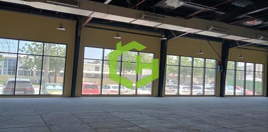 Коммерческая недвижимость 650.3м²  №92041