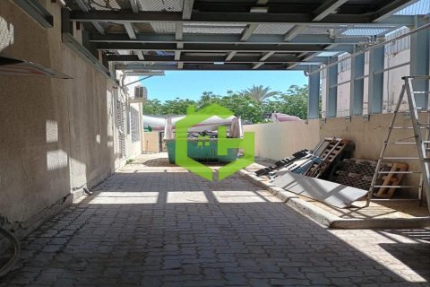 Коммерческая недвижимость 650.3м²  №92041 12