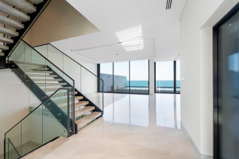 6 bedrooms Villa in Ras Al Khaimah, UAE No. 146887 10