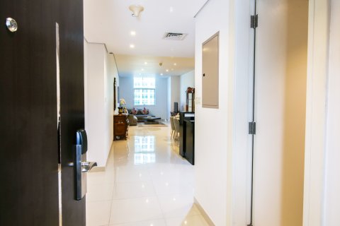 Apartment de 2 dormitorios en Business Bay, UAE No. 146885 3