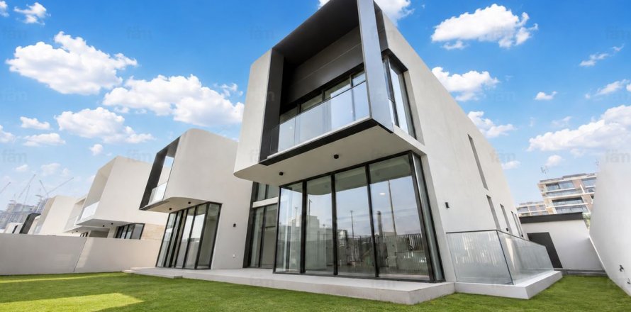 5 bedrooms Villa in Dubai Hills Estate, UAE No. 205347