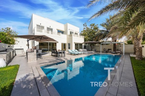Villa de 4 dormitorios en Meadows, UAE No. 81764 2