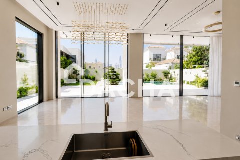 6 غرفة نوم  فيلا في Jumeirah Park Homes, الإمارات العربية المتحدة رقم 163539 17