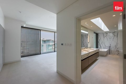 3 bedrooms Villa in Dubai, UAE No. 166318 20