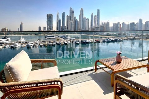 Appartement de 1 chambre à EMAAR Beachfront, UAE No. 207434