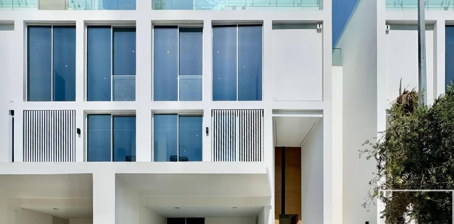 4 غرف نوم تاون هاوس في البراري, الإمارات العربية المتحدة رقم 136726