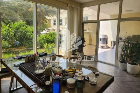 Таунхаус с 4 спальнями в Al Hamra Village, ОАЭ №32479 4