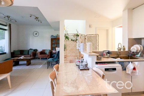 Villa de 3 dormitorios en Town Square, UAE No. 173686 9