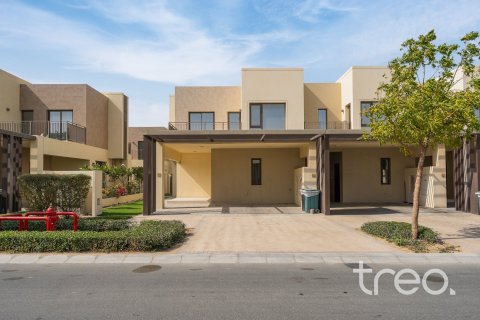 4 bedrooms Villa in Dubai South (Dubai World Central), UAE No. 173684