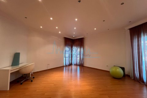 1 room Commercial Villa in Jumeirah, UAE No. 135277 10