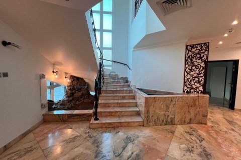 1 room Commercial Villa in Jumeirah, UAE No. 135277