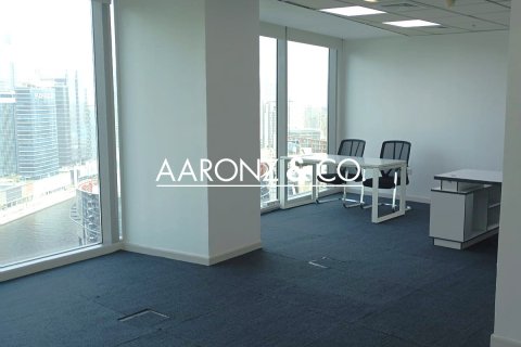 67m² Office in Business Bay, UAE No. 136861